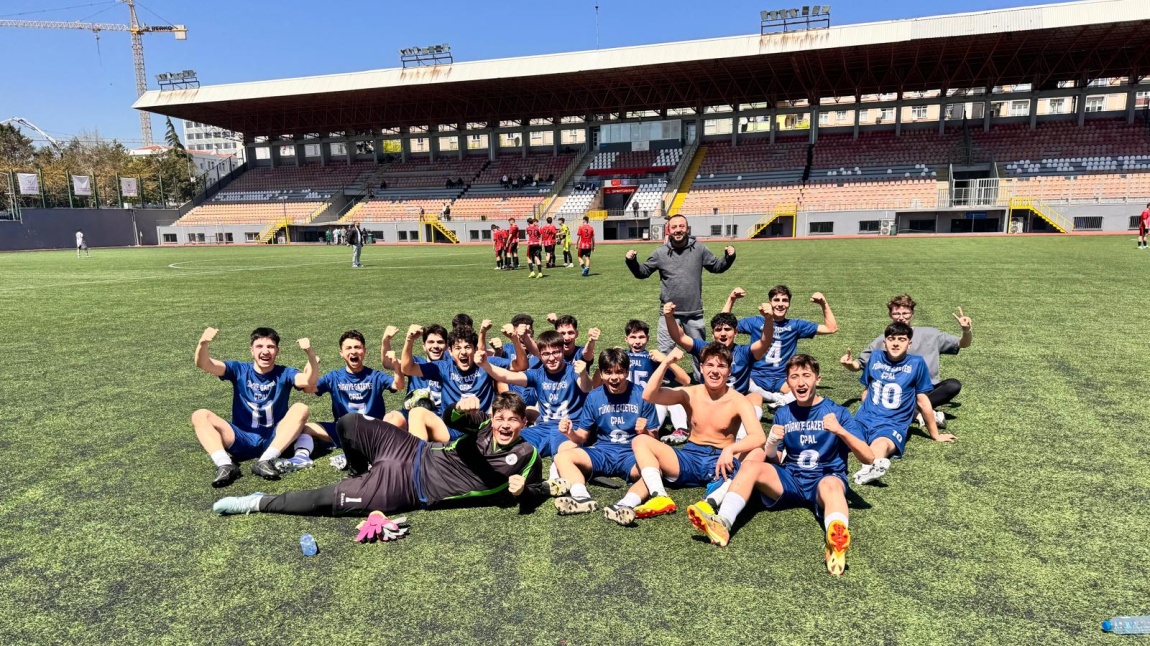 Okul Futbol Takımımız Liseler Futbol Karşılaşmalarındaki 2. galibiyetini de aldı.